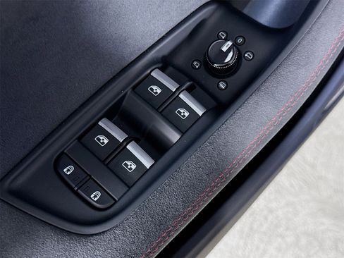 New 2025 Audi RS Q8 performance image 18