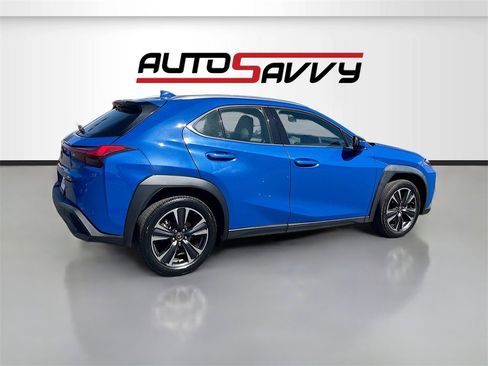 Used 2022 Lexus UX 200 image 7