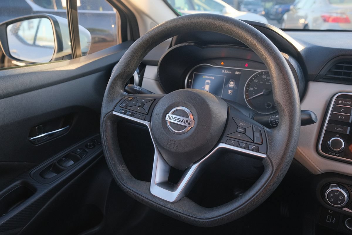 Used 2021 Nissan Versa SV FWD image 15