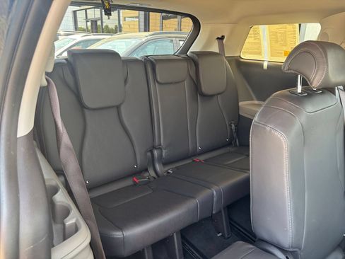 Used 2026 Kia Carnival FWD image 30