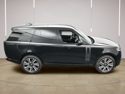 New 2025 Land Rover Range Rover SV AWD/4WD image 37