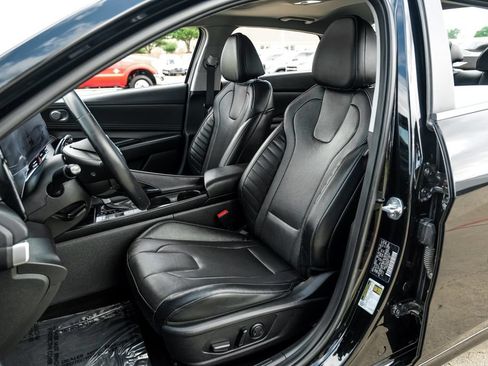 Used 2023 Hyundai Elantra Limited FWD image 35