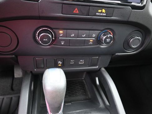 Used 2022 Nissan Frontier S w/ Technology Package image 18