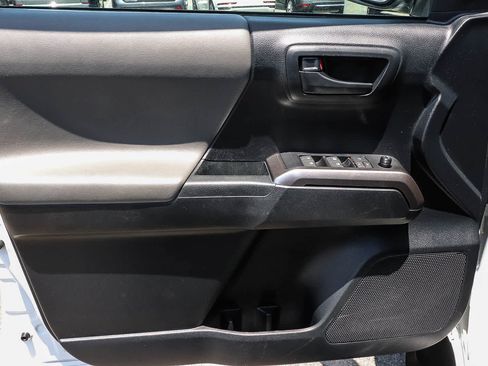 Used 2019 Toyota Tacoma SR5 RWD image 30