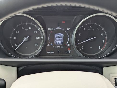 Used 2017 Land Rover Discovery HSE Luxury image 8