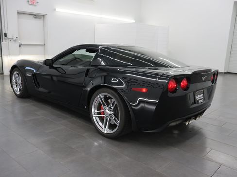 Used 2008 Chevrolet Corvette Z06 w/ Preferred Equipment Group RWD image 6