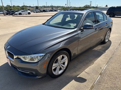 Used 2018 BMW 330i Sedan image 3