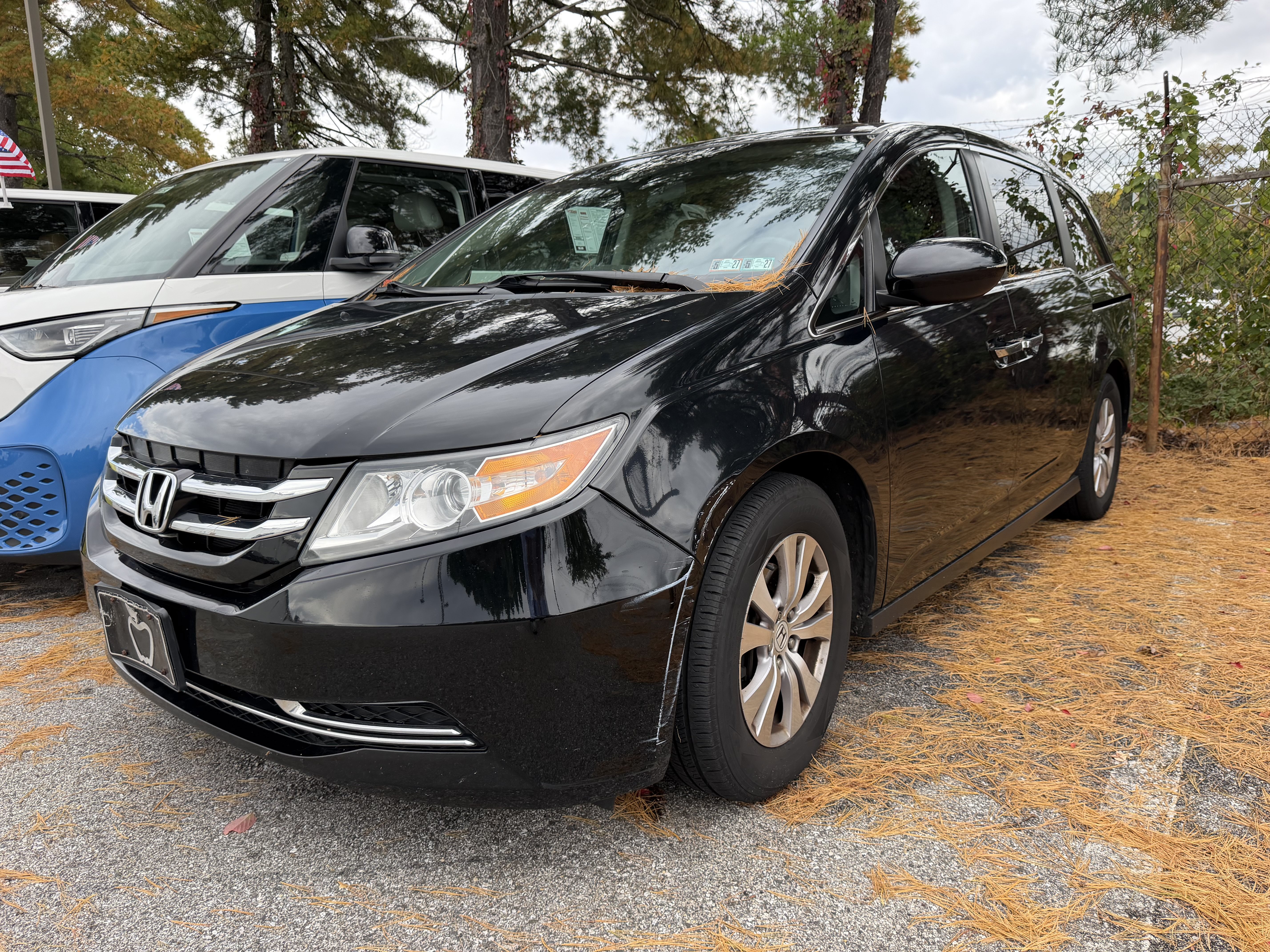 Used 2014 Honda Odyssey EX image 4