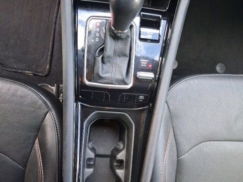 Used 2023 Jeep Compass Limited image 19