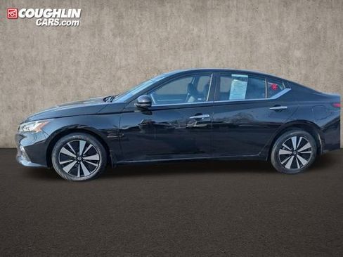 Certified 2021 Nissan Altima 2.5 SV w/ SV Premium Package image 4