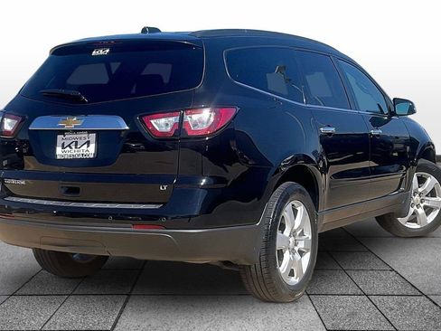 Used 2017 Chevrolet Traverse LT w/ Style and Technology Package image 13