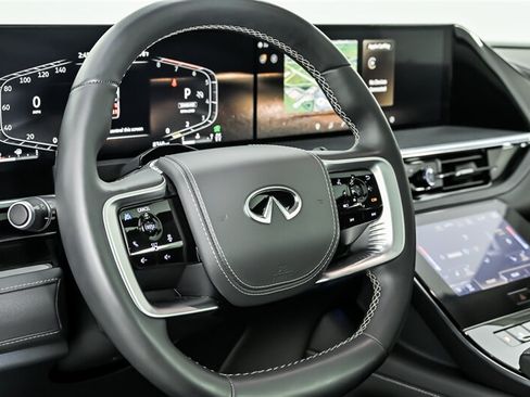 Used 2025 INFINITI QX80 Sensory AWD/4WD image 21