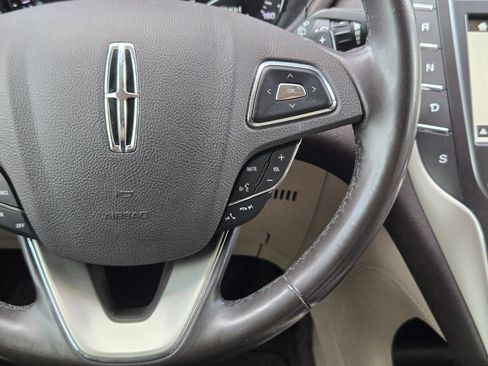 Used 2017 Lincoln MKC Select w/ Select Plus Package FWD image 23