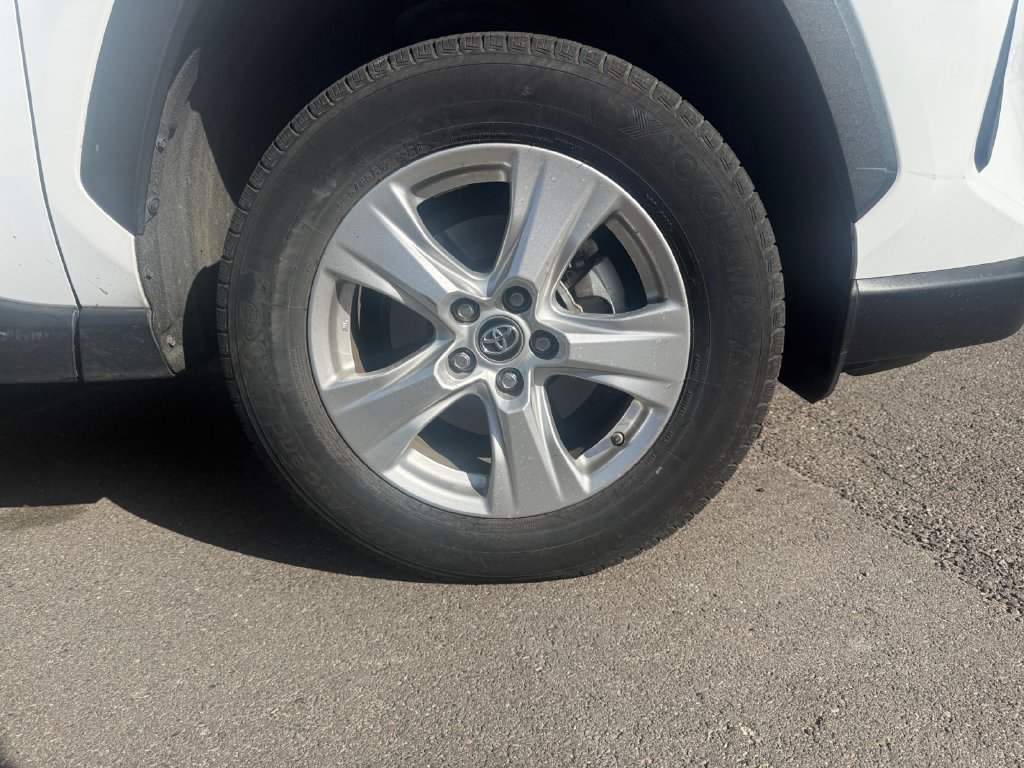Used 2020 Toyota RAV4 LE w/ All Weather Liner Package AWD/4WD image 22