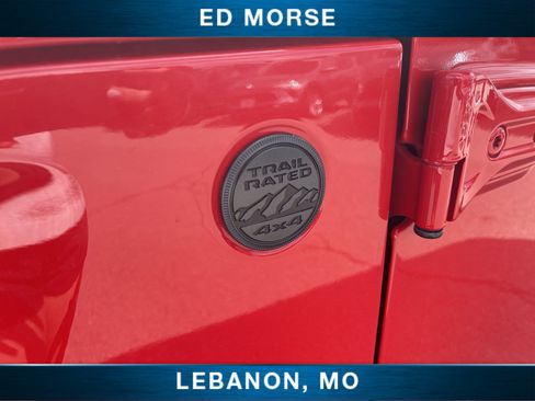 Used 2025 Jeep Wrangler Unlimited Sahara AWD/4WD image 29