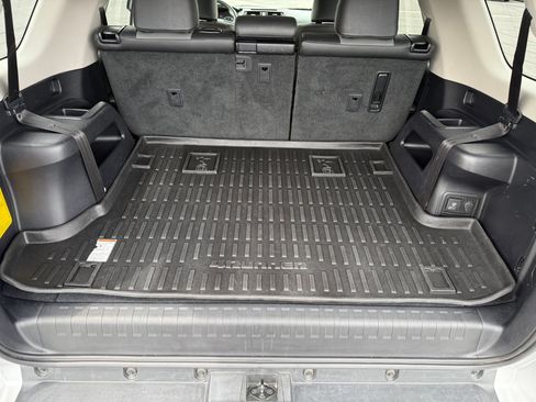 Used 2019 Toyota 4Runner SR5 Premium AWD/4WD image 27