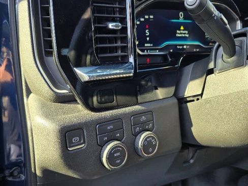 Used 2023 Chevrolet Silverado 1500 LT w/ Convenience Package II AWD/4WD image 12