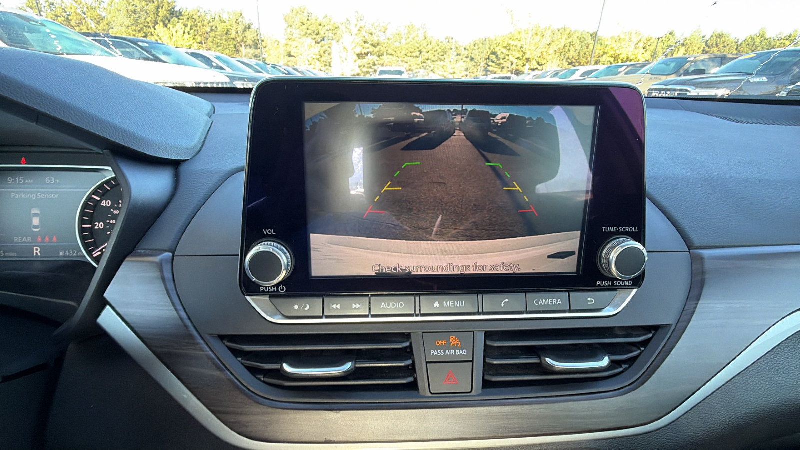 Used 2025 Nissan Altima 2.5 SV FWD image 32
