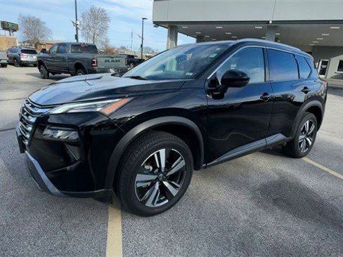 Used 2024 Nissan Rogue SL image 5