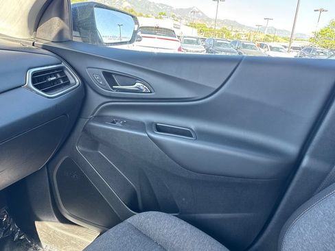 Used 2022 Chevrolet Equinox LT FWD image 37