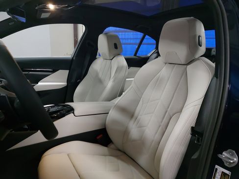 New 2026 BMW 530i w/ Premium Package image 17