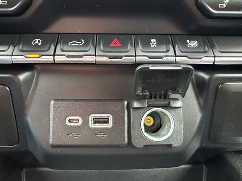 Used 2021 GMC Sierra 1500 Elevation image 34