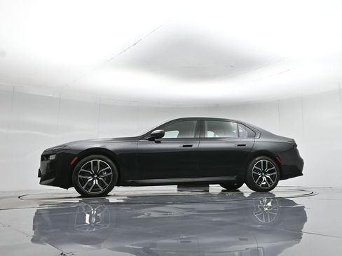 Used 2025 BMW 740i image 52