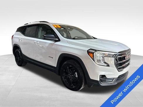Used 2023 GMC Terrain AT4 AWD/4WD image 3