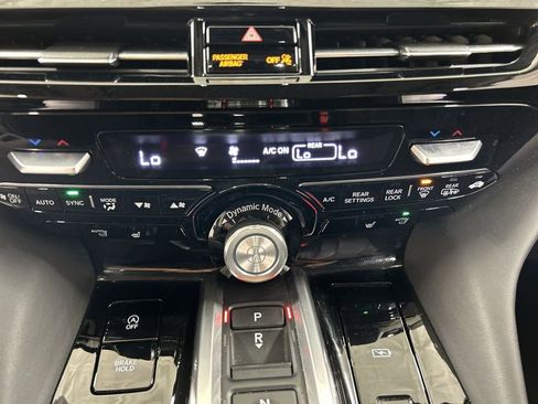 Used 2024 Acura MDX SH-AWD w/ Technology Package image 17