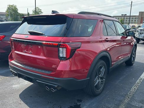 Used 2026 Ford Explorer ST w/ Sun And Sound Package AWD/4WD image 3