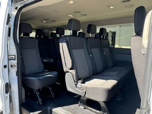 Used 2023 Ford Transit 350 XLT RWD image 3