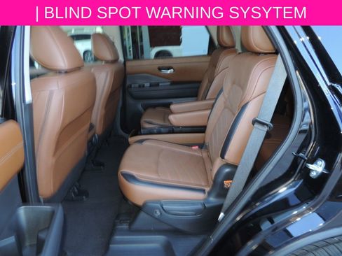 Certified 2024 Nissan Pathfinder Platinum image 18