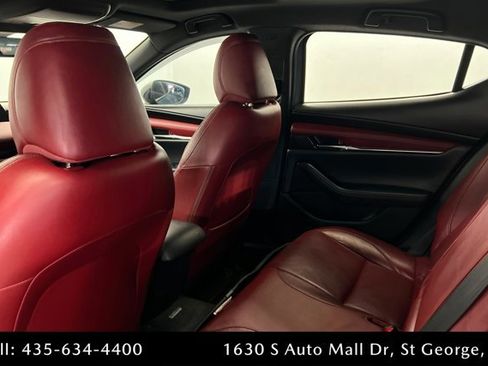 Used 2021 MAZDA MAZDA3 Hatchback w/Premium Plus Pkg image 19