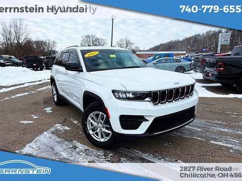 Used 2025 Jeep Grand Cherokee Laredo X AWD/4WD image 1