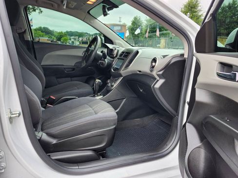 Used 2016 Chevrolet Sonic LT FWD image 6