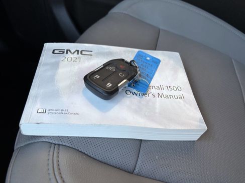 Used 2021 GMC Sierra 1500 SLT image 38