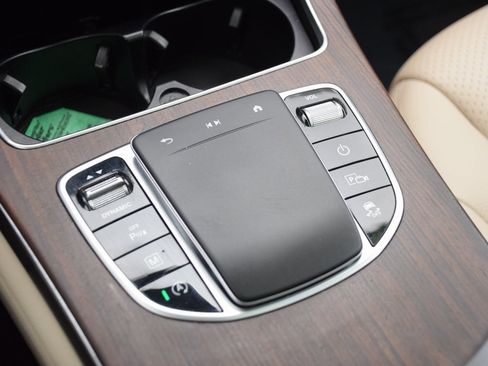 Certified 2022 Mercedes-Benz GLC 300 image 28