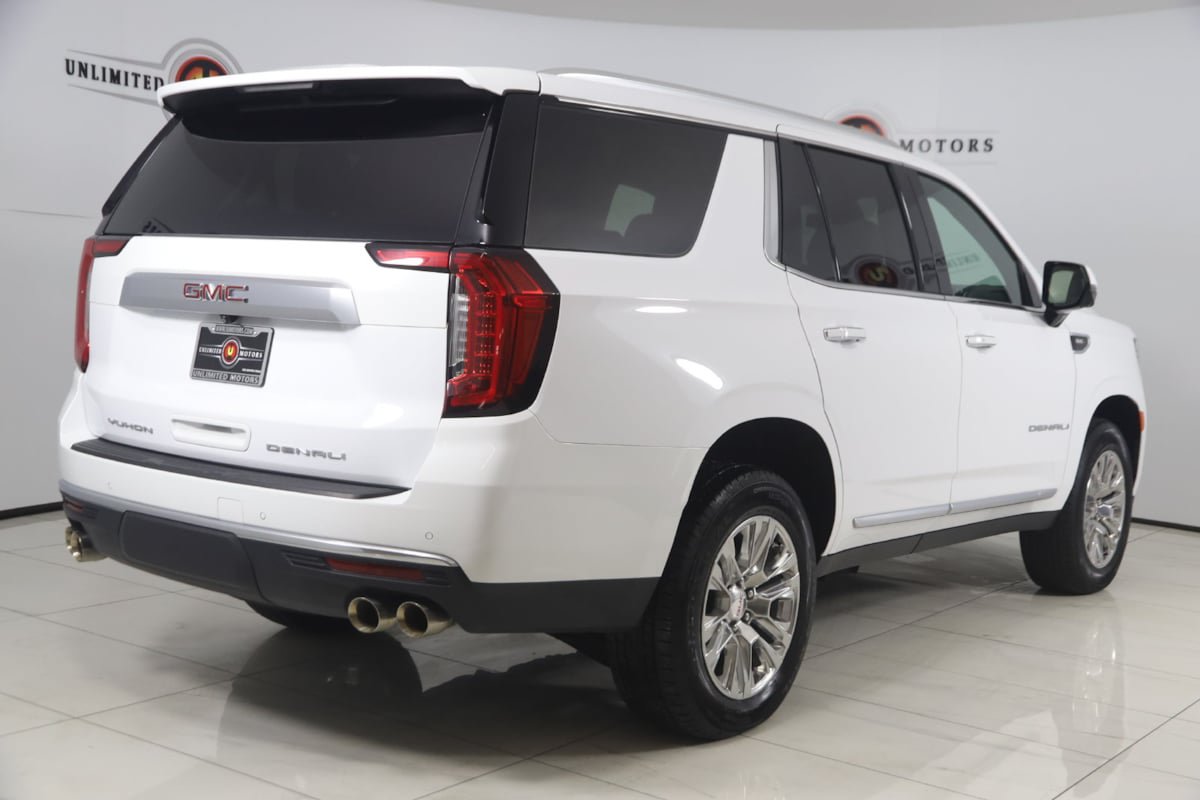 Used 2024 GMC Yukon Denali AWD/4WD image 3
