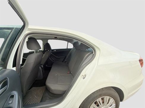 Used 2016 Volkswagen Jetta S image 24