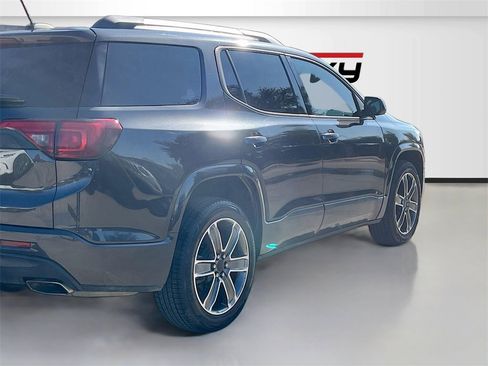 Used 2018 GMC Acadia Denali image 6