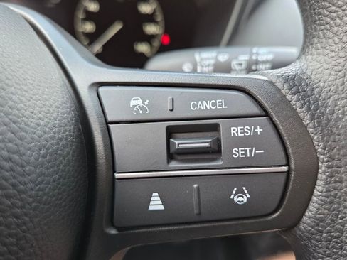 Certified 2025 Honda HR-V LX image 21