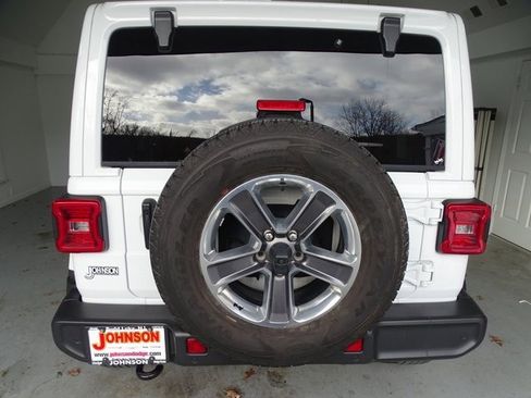 Certified 2022 Jeep Wrangler Unlimited Sahara w/ Cold Weather Group image 21