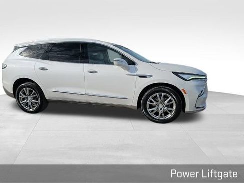 Used 2022 Buick Enclave Premium w/ Experience Buick Package image 30