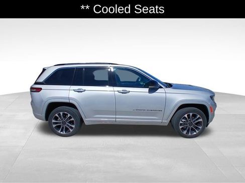 Used 2022 Jeep Grand Cherokee Overland image 6