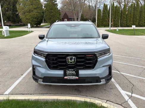 Used 2025 Honda Pilot TrailSport image 20