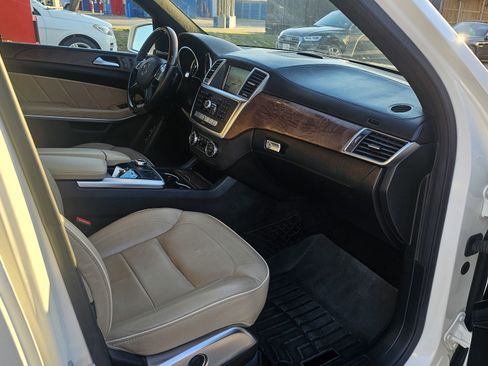 Used 2013 Mercedes-Benz GL 450 4MATIC w/ Premium 2 Pkg image 31