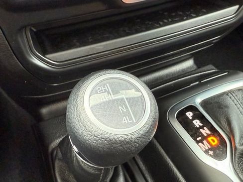 Used 2023 Jeep Wrangler Sport S image 4