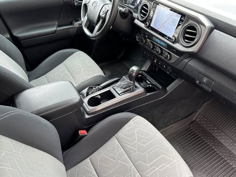 Used 2023 Toyota Tacoma TRD Off-Road w/ Technology Package image 15