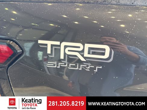 Used 2024 Toyota Tacoma TRD Sport image 11