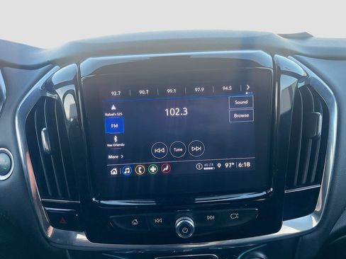 Used 2023 Chevrolet Traverse LT FWD image 14